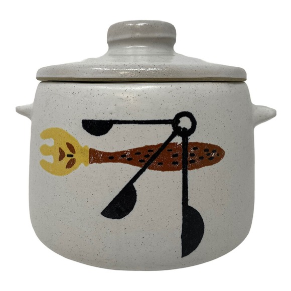 Vintage Westbend Chili Bean Pot with Lid Primitive Style Pottery Crock MCM 2 qt. - Picture 1 of 11